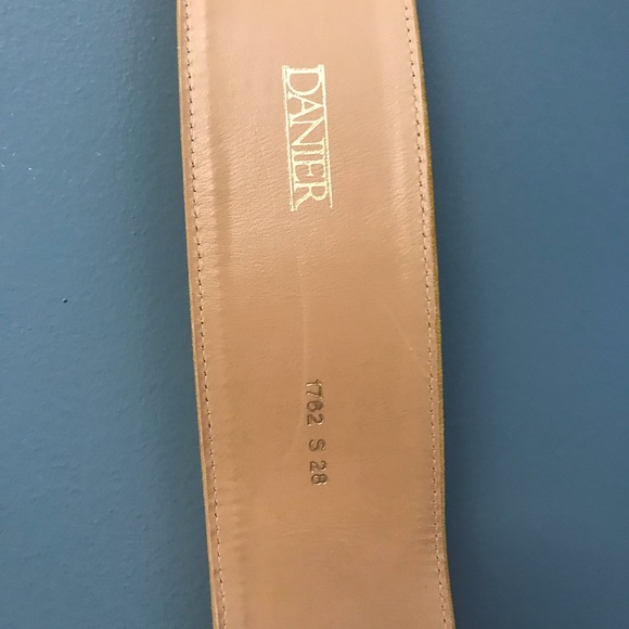 Vintage Danier Leather Belt - Picture 8 of 10